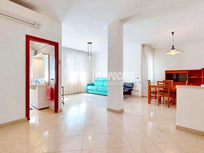 Appartamento trilocale in vendita in Chioggia