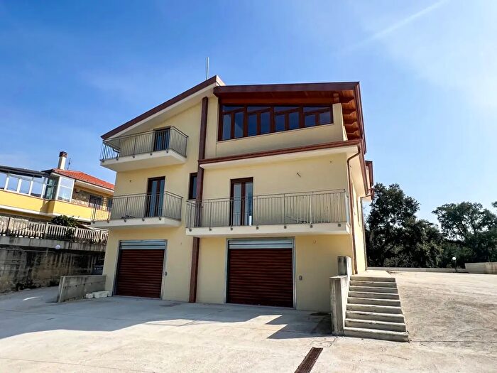 Casa con 8 locali in vendita in Località San Paolo, Santa Marina