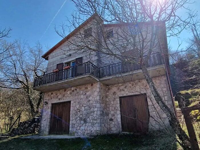 Casa trilocale in vendita in Frazione Monte Martano, Giano Dell'Umbria