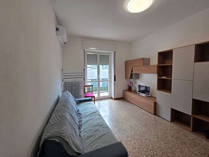 Appartamento bilocale in affitto in Via Francesco Guerrazzi, San Giuseppe, Monza
