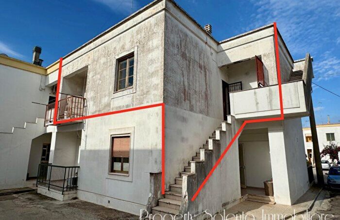 Appartamento quadrilocale in vendita in Vicolo Solitario a Ugento Residenziale, Ugento