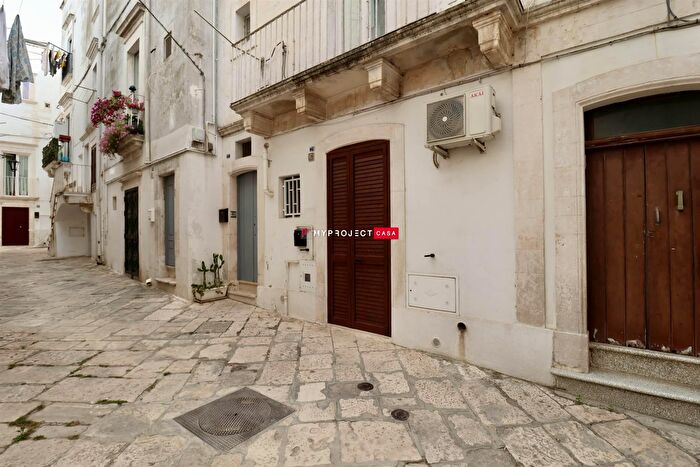 Appartamento trilocale in vendita in Via dei Saraceni, Martina Franca