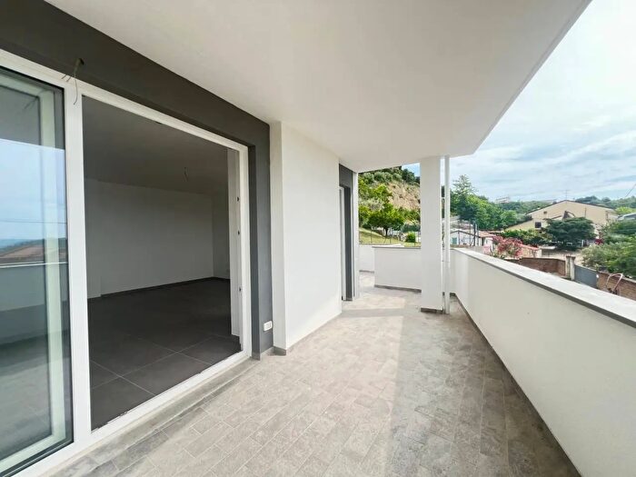 Casa con 6 locali in vendita in Strada Trentadue da Denominare N, Montesilvano