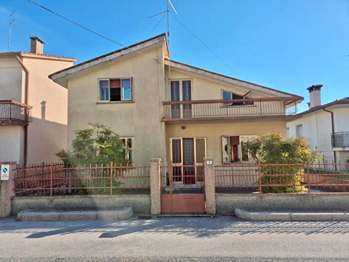 Casa trilocale in vendita in Via a Doria, Codroipo