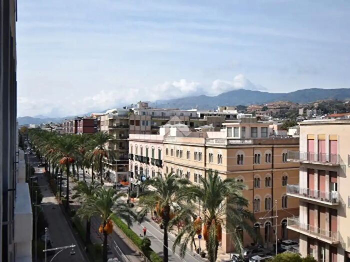 Appartamento trilocale in vendita in Via Giordano Bruno, Messina