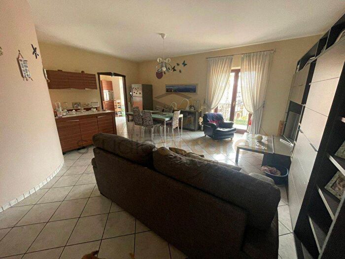 Appartamento trilocale in affitto in Via Marchesella, Nuovo Corso Campano Marchesella, Giugliano in Campania