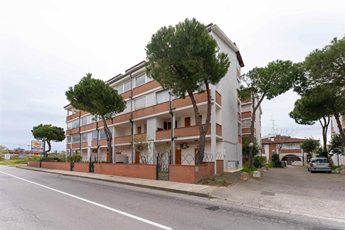 Appartamento trilocale in vendita in Comacchio