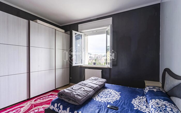 Appartamento trilocale in vendita in Via Ancona, Macerata