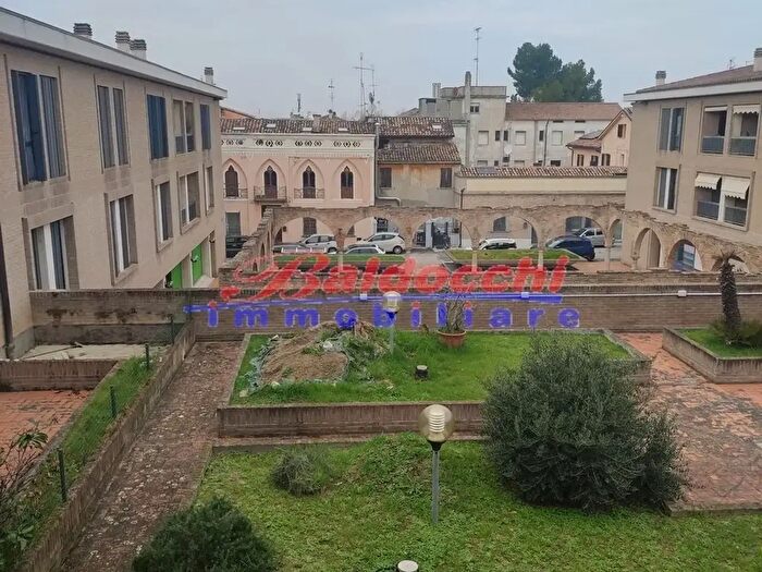 Appartamento trilocale in affitto in Fano