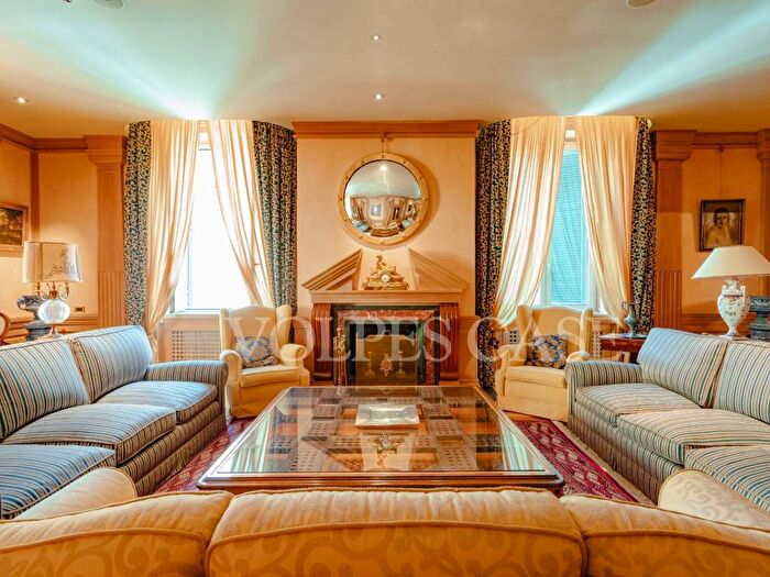 Appartamento con 6 locali in affitto in Piazza del Popolo, Roma