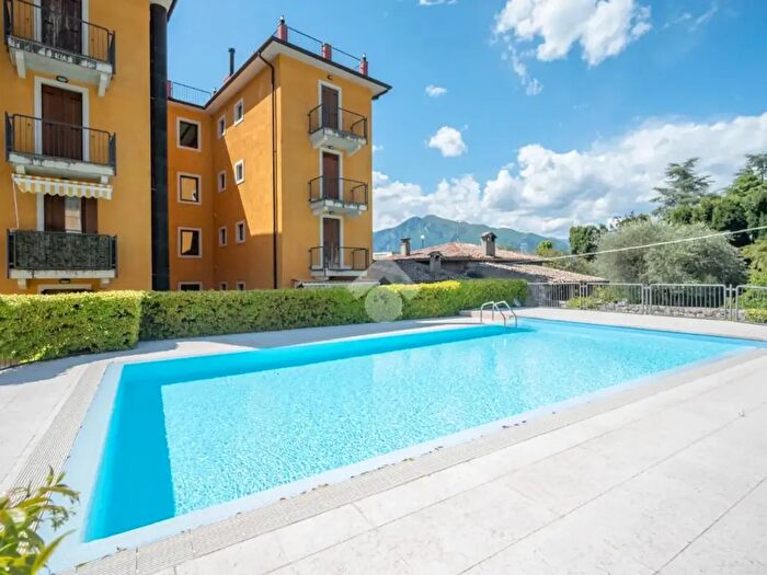 Appartamento bilocale in vendita in Via Pai di Sotto, Torri Del Benaco