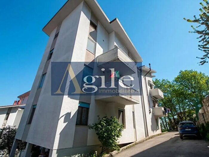 Appartamento quadrilocale in vendita in Frazione Piagge d, Ascoli Piceno