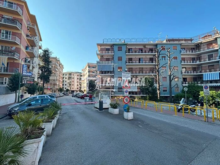 Appartamento quadrilocale in vendita in Napoli