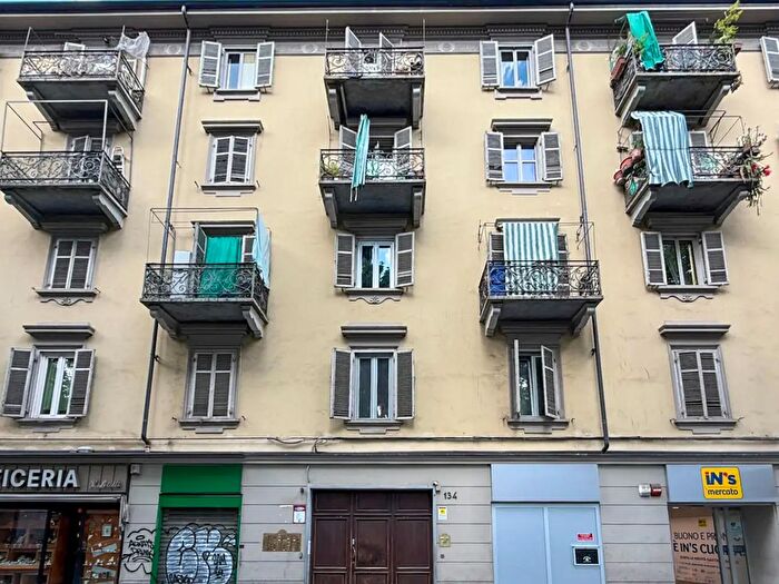 Casa bilocale in vendita in Corso Regina Margherita, Torino