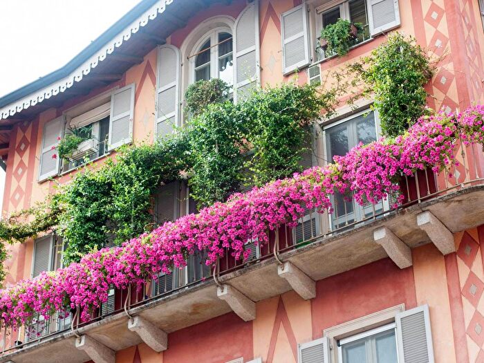 Appartamento bilocale in affitto in Piazza Castello, Cernobbio