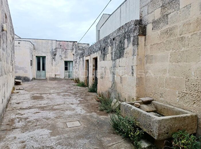 Casa con 6 locali in vendita in Cursi Via San Nicola, Cursi