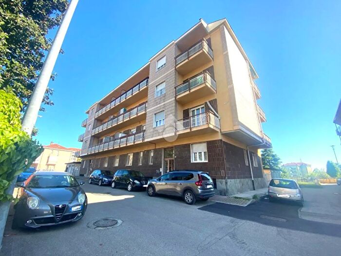 Appartamento quadrilocale in vendita in Via XXIV Maggio, Trofarello