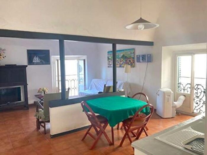 Appartamento trilocale in vendita in Via Cavour, Albenga