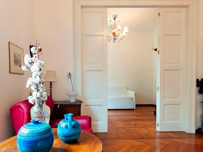 Appartamento quadrilocale in affitto in Viale Giustiniano, Morgagni, Milano