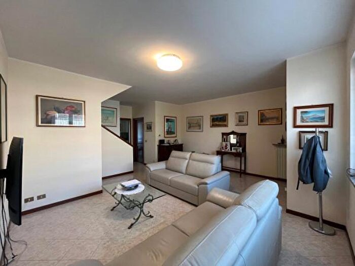 Casa con 6 locali in vendita in Via Vittorio Alfieri, Fidenza