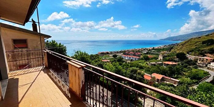 Appartamento trilocale in vendita in Centro Storico, Acquappesa