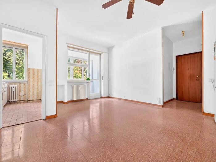 Appartamento trilocale in vendita in Viale Renato Serra, Milano