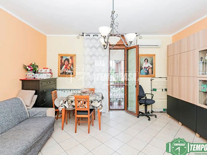 Appartamento trilocale in vendita in Via Dante Alighieri, Salerano Sul Lambro