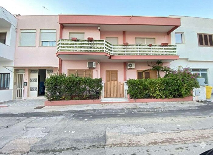 Casa con 5 locali in vendita in Via Ofanto, Casarano