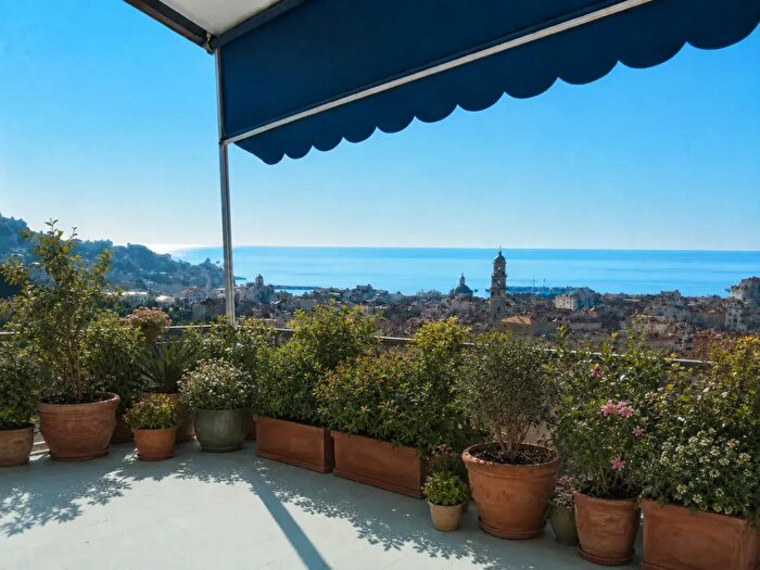 Appartamento trilocale in vendita in Via San Damianoa, Rapallo