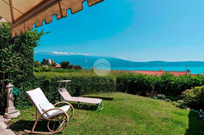 Appartamento trilocale in vendita in Via Virgilio, Toscolano Maderno