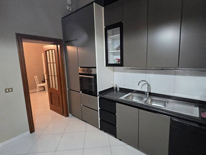 Appartamento trilocale in affitto in Via Pasquale Tenga, San Leucio Briano, Caserta