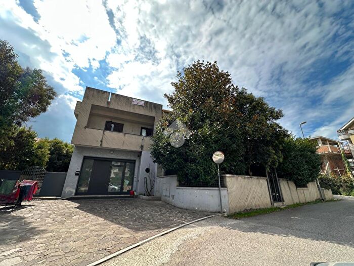 Appartamento quadrilocale in vendita in Via Enea, Montesarchio