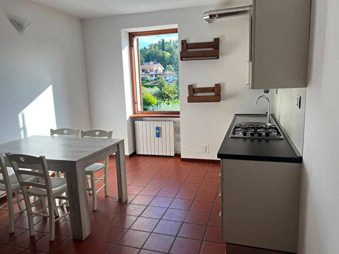 Appartamento bilocale in affitto in Via delle Mimose, Arbizzanosanta Maria, Negrar di Valpolicella