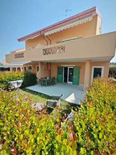 Casa monolocale in vendita in Via Le Castella, Isola Di Capo Rizzuto