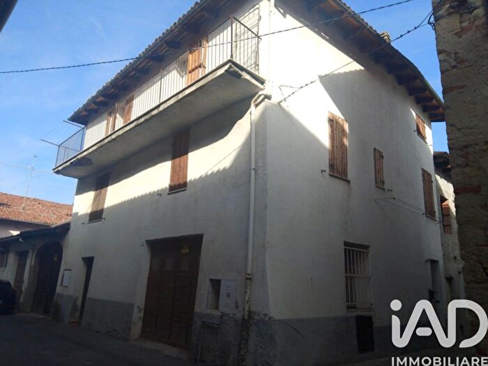 Casa con 8 locali in vendita in Via Via Costa, Rivalta Bormida