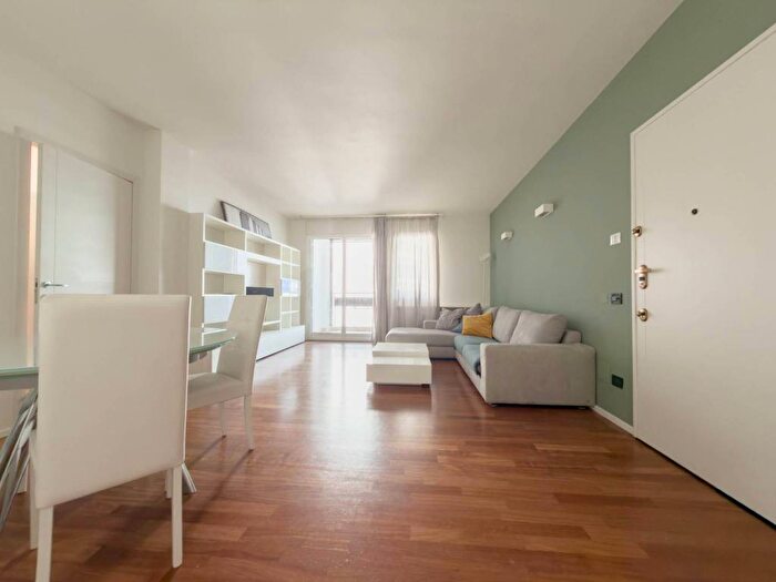 Appartamento trilocale in affitto in Via Amerigo Vespucci, Porta Nuova, Milano