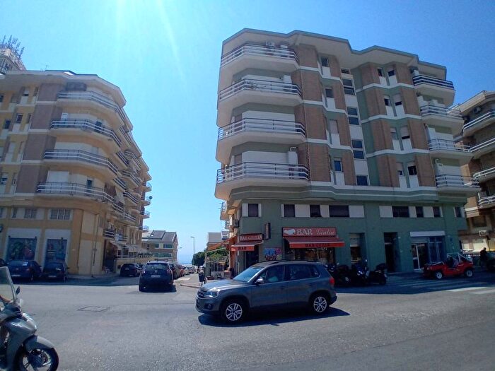 Appartamento bilocale in affitto in Via della Liberazione, Ponserico Cretarossa, Nettuno