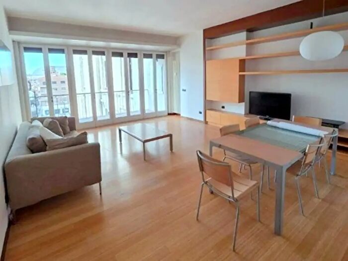 Appartamento trilocale in vendita in Via Calatafimi, Padova