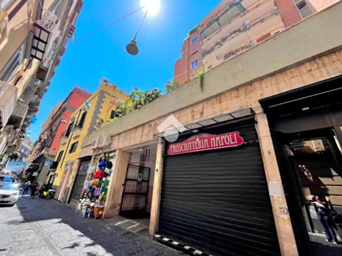 Appartamento monolocale in affitto in Via Cavallerizza a Chiaia, Napoli