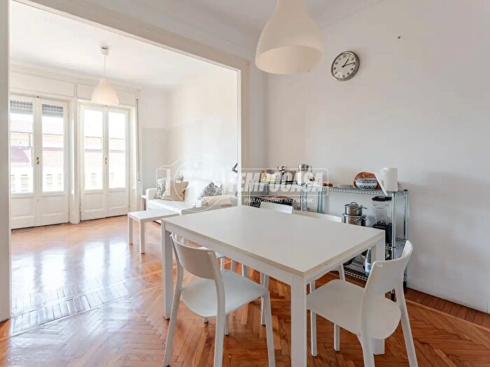 Appartamento trilocale in affitto in Via Goffredo Mameli, Milano