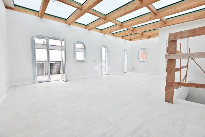 Appartamento trilocale in vendita in Via Amerigo Vespucci, Pozzuolo Martesana