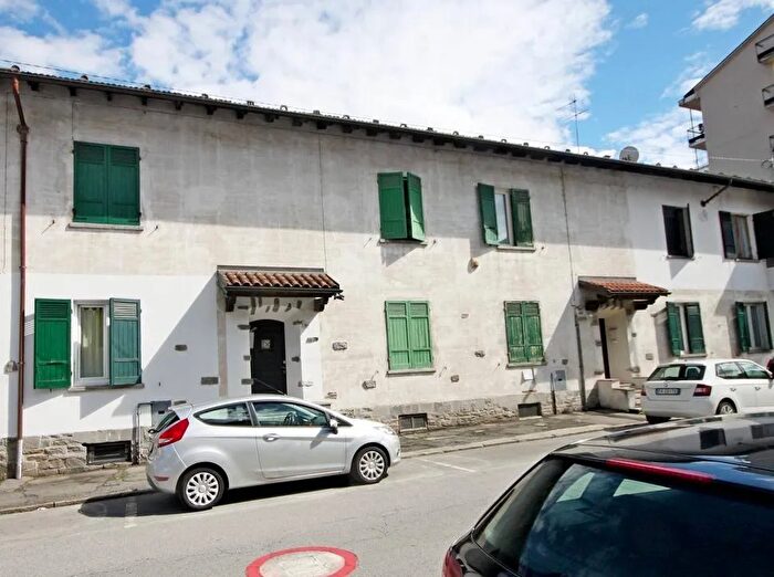 Casa quadrilocale in vendita in Via Filippo Turati Domodossola, Domodossola