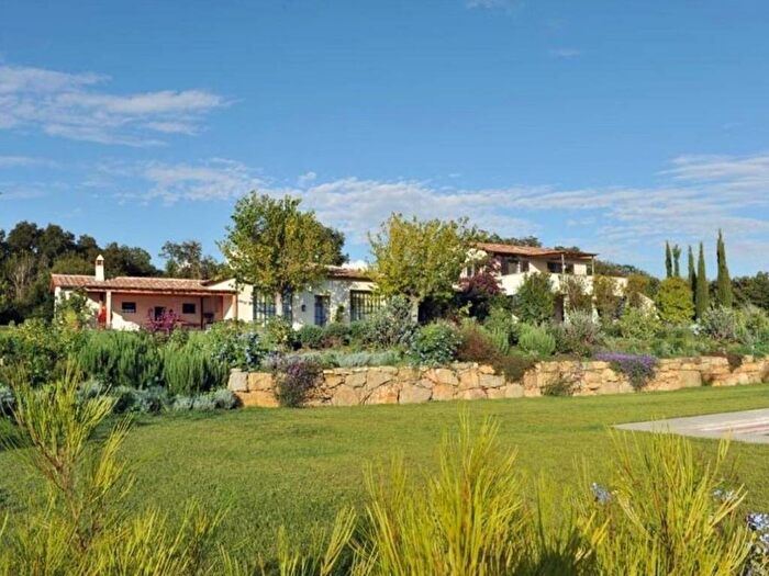 Casa con 6 locali in affitto in Strada Canetello, Capalbio