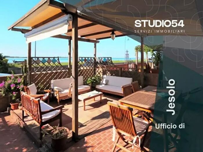 Casa quadrilocale in vendita in Lungomare San Felice, Cavallino Treporti