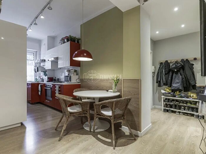 Appartamento trilocale in vendita in Via Giovanni Pezzotti, Milano