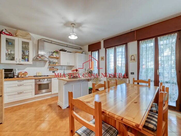 Appartamento quadrilocale in vendita in Via Venezia, Rubano