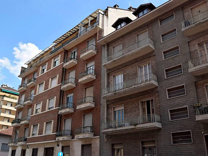 Appartamento bilocale in affitto in Via Testona, Nizza Millefonti, Torino