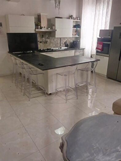 Appartamento con 6 locali in vendita in Livorno, Livorno