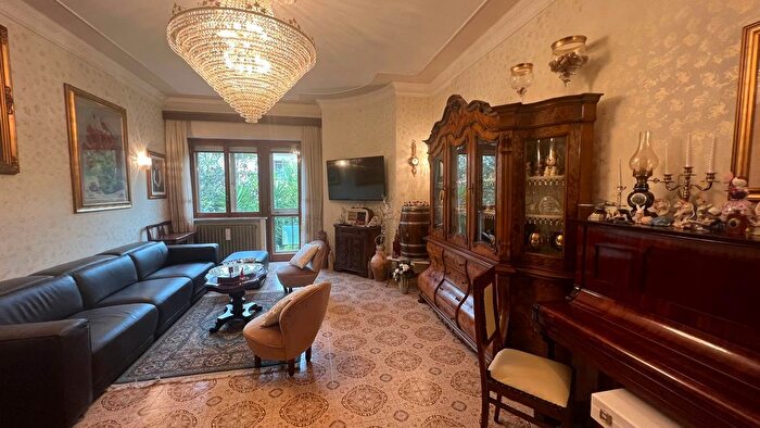 Appartamento con 5 locali in vendita in Via Paparo Snc, Vibo Valentia