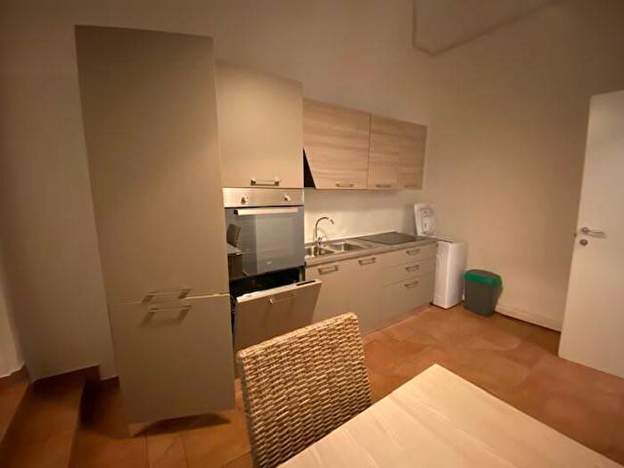 Appartamento quadrilocale in affitto in Via Cesare Battisti, Centro Storico, Modena